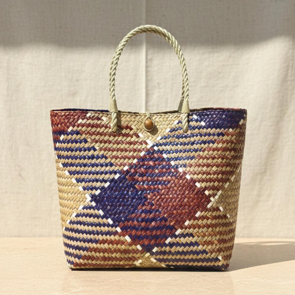 Hand Woven Rattan Market Tote: Earthy Diamond Pattern Boho Handbag