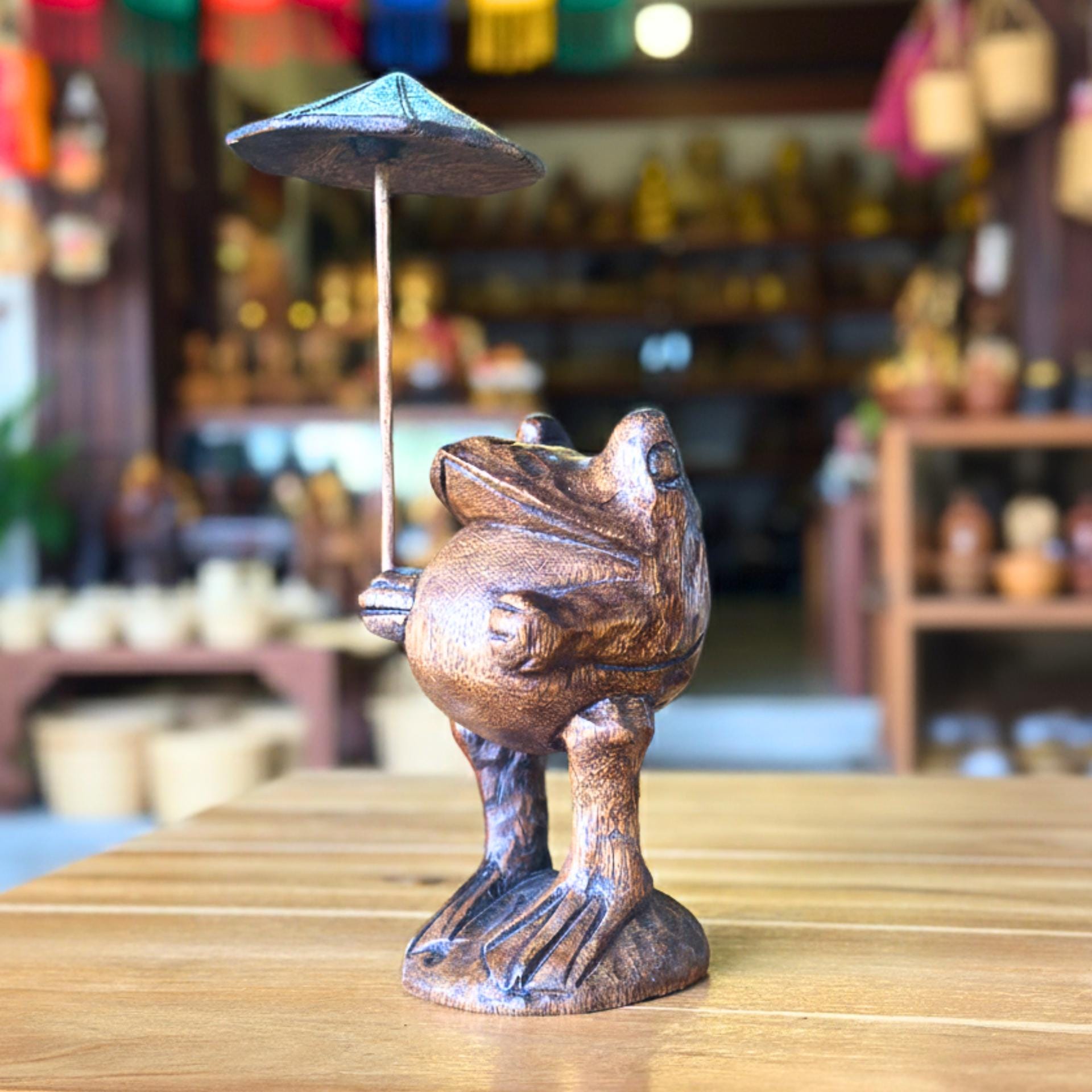 Hand Carved Wooden Frog Figurine: Unique Animal Statue Home Decor