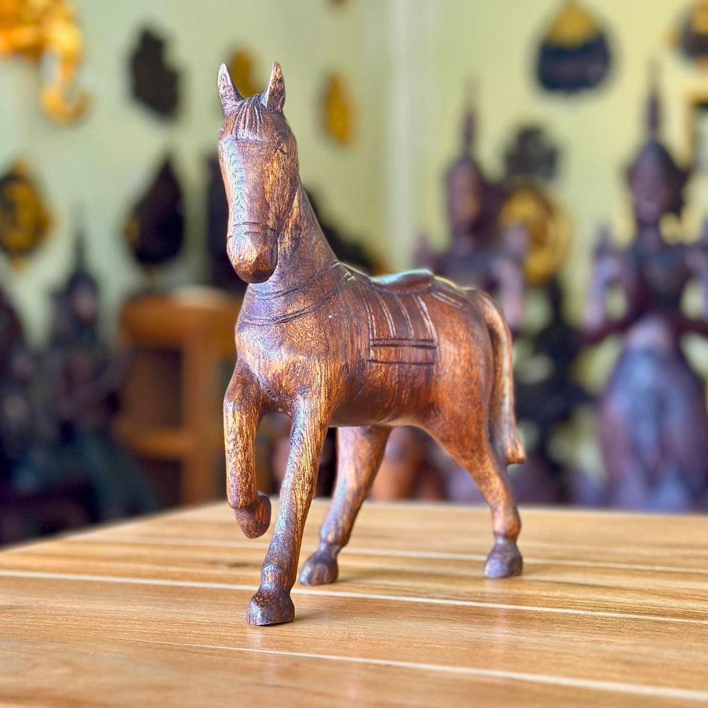 Hand-Carved Wooden Horse Statue: Rustic Farmhouse Decor
