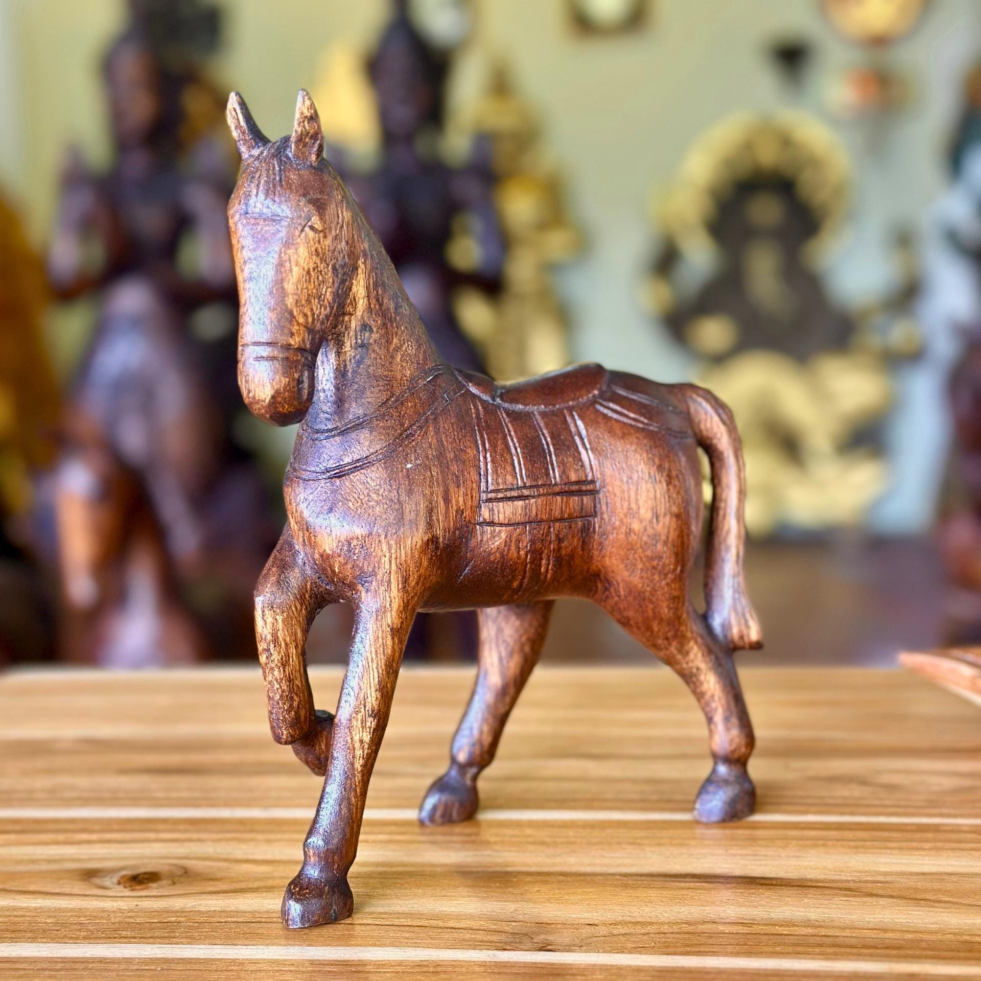 Hand-Carved Wooden Horse Statue: Rustic Farmhouse Decor