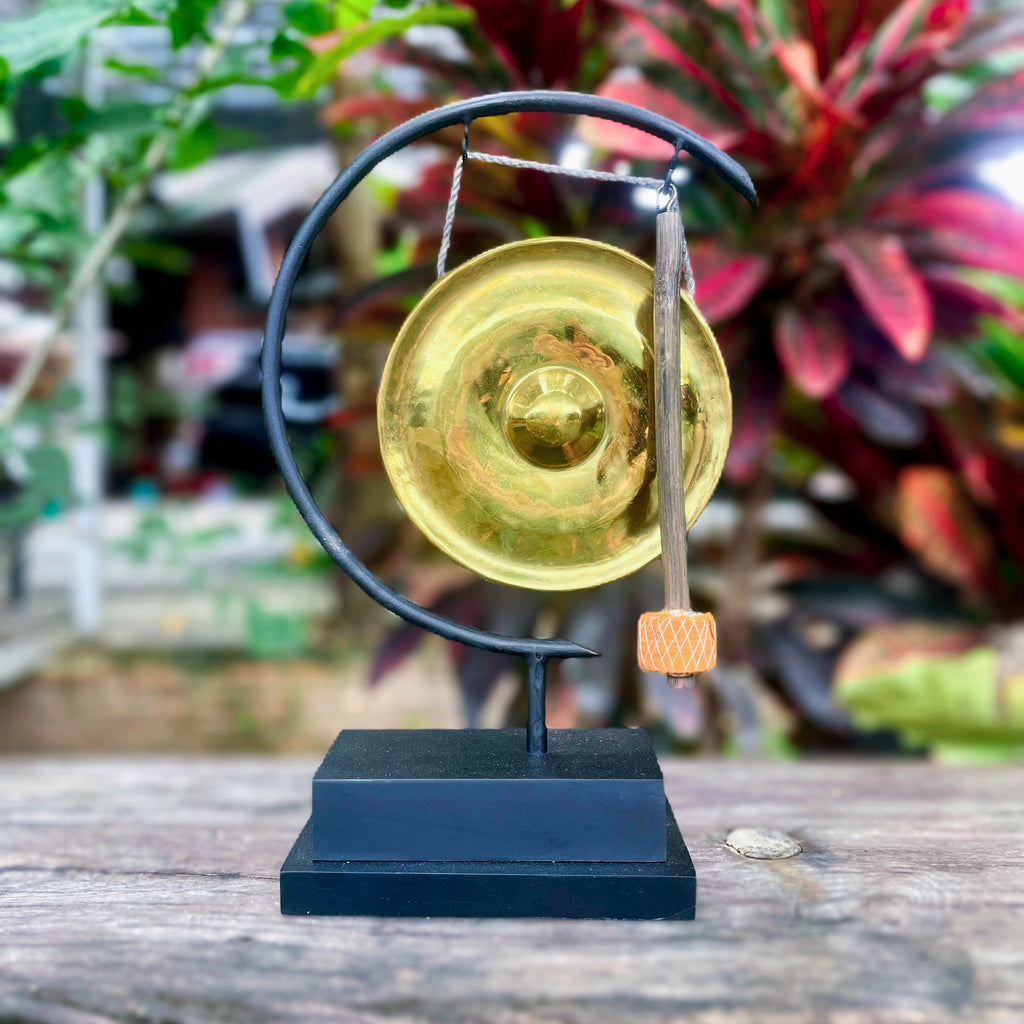 Minimalist Metal Gong on Stand: Golden Brass Zen Decor