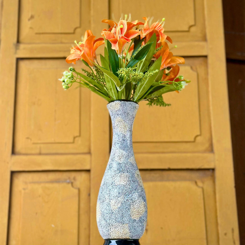 Handmade Thai Lacquer Vase: Elegant Eggshell Inlay, Wooden Flower Vessel