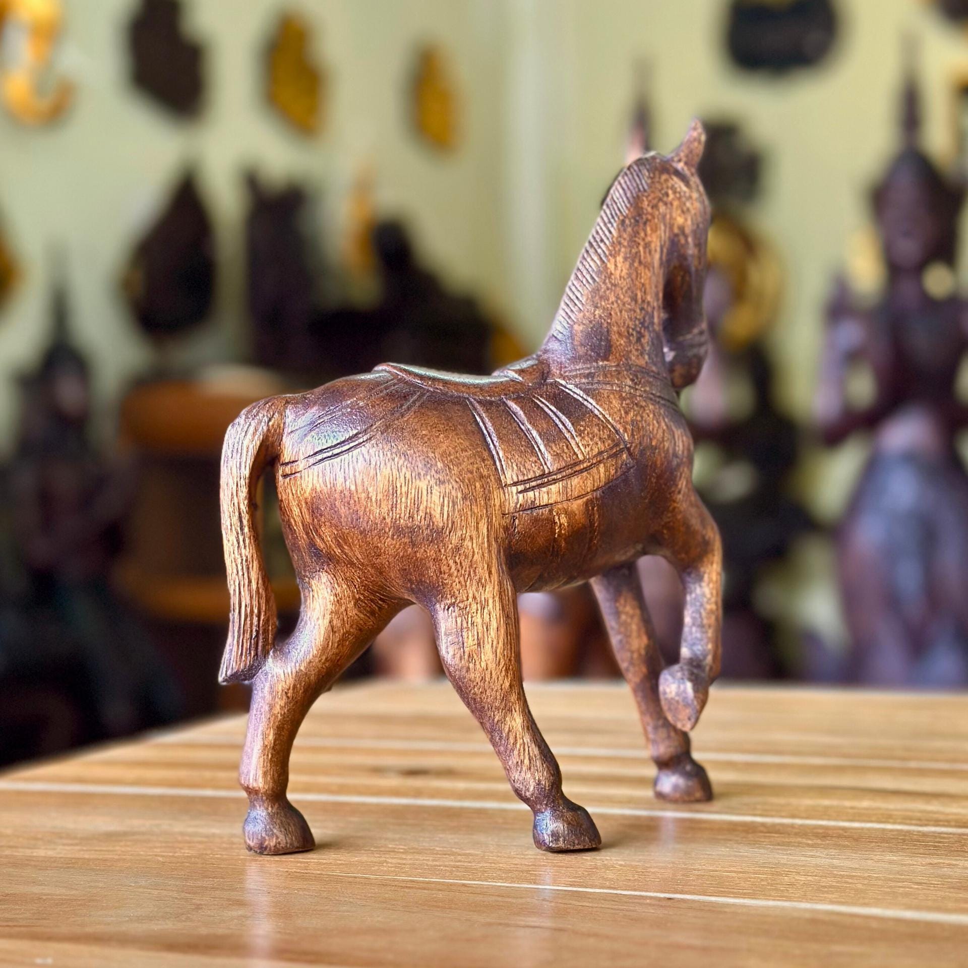 Hand-Carved Wooden Horse Statue: Rustic Farmhouse Decor