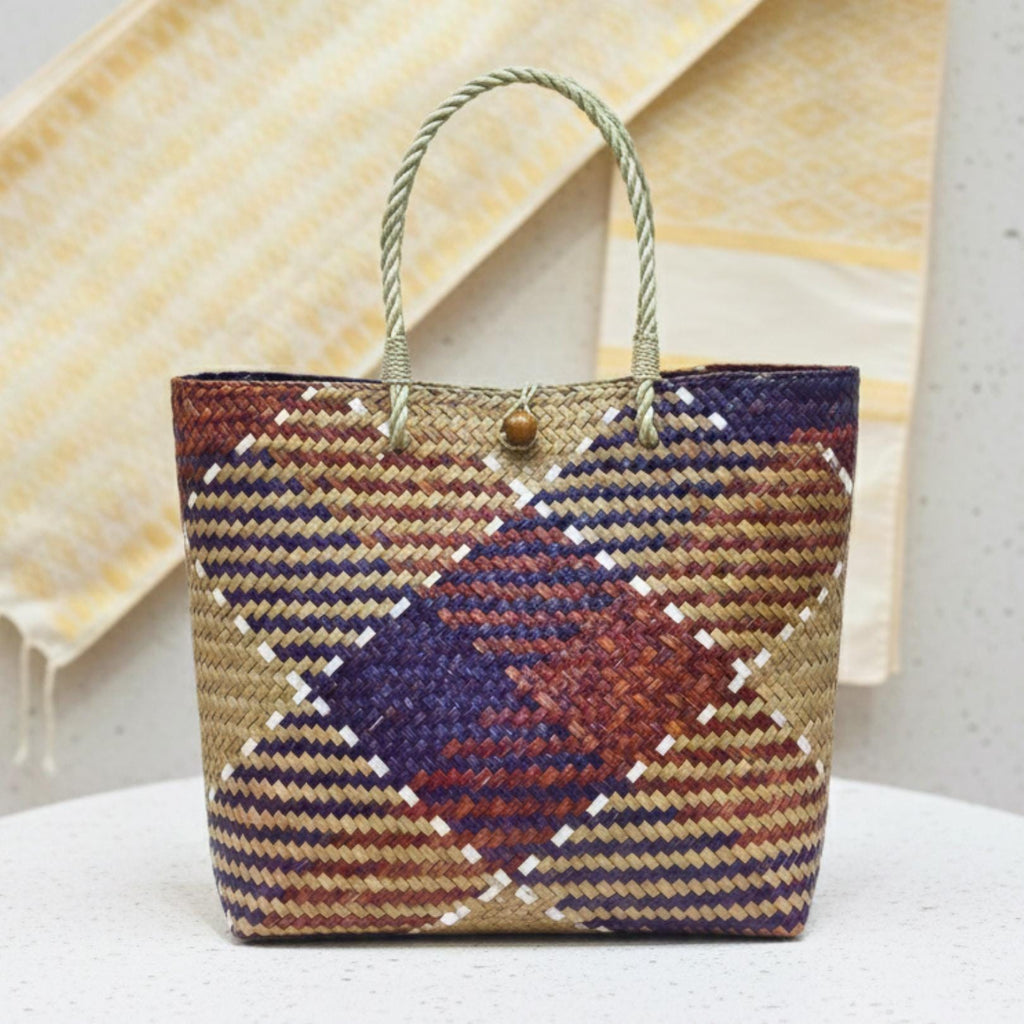 Hand Woven Rattan Market Tote: Earthy Diamond Pattern Boho Handbag