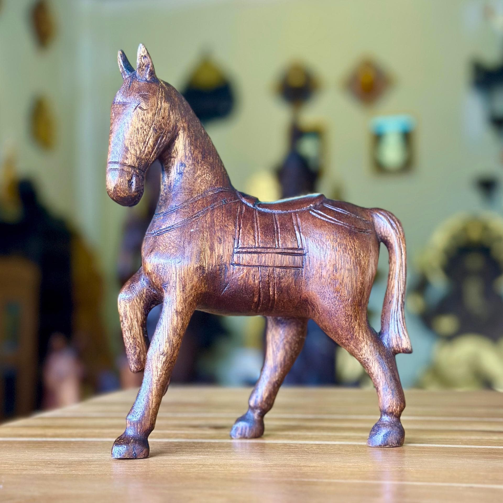 Hand-Carved Wooden Horse Statue: Rustic Farmhouse Decor