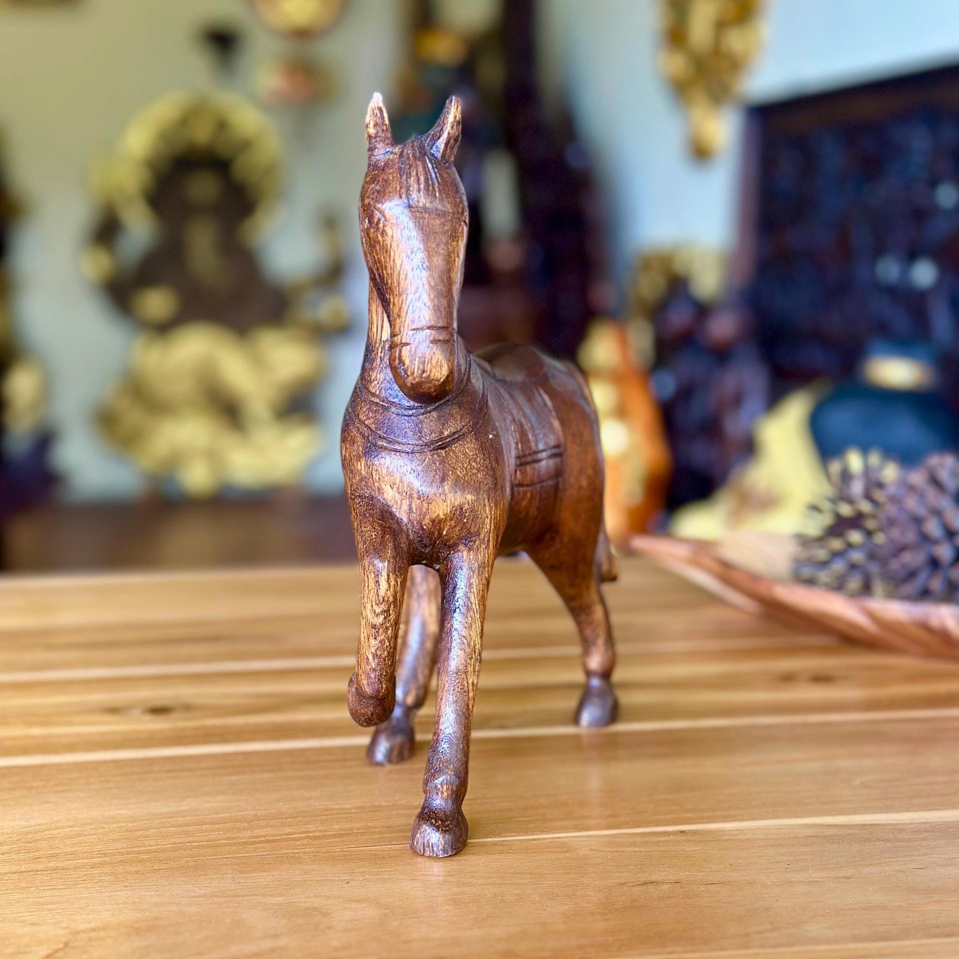 Hand-Carved Wooden Horse Statue: Rustic Farmhouse Decor