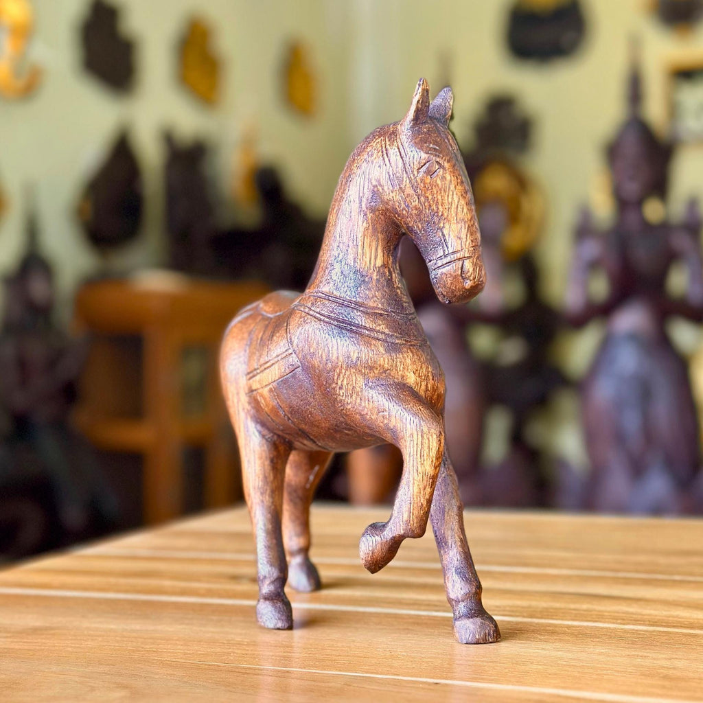 Hand-Carved Wooden Horse Statue: Rustic Farmhouse Decor