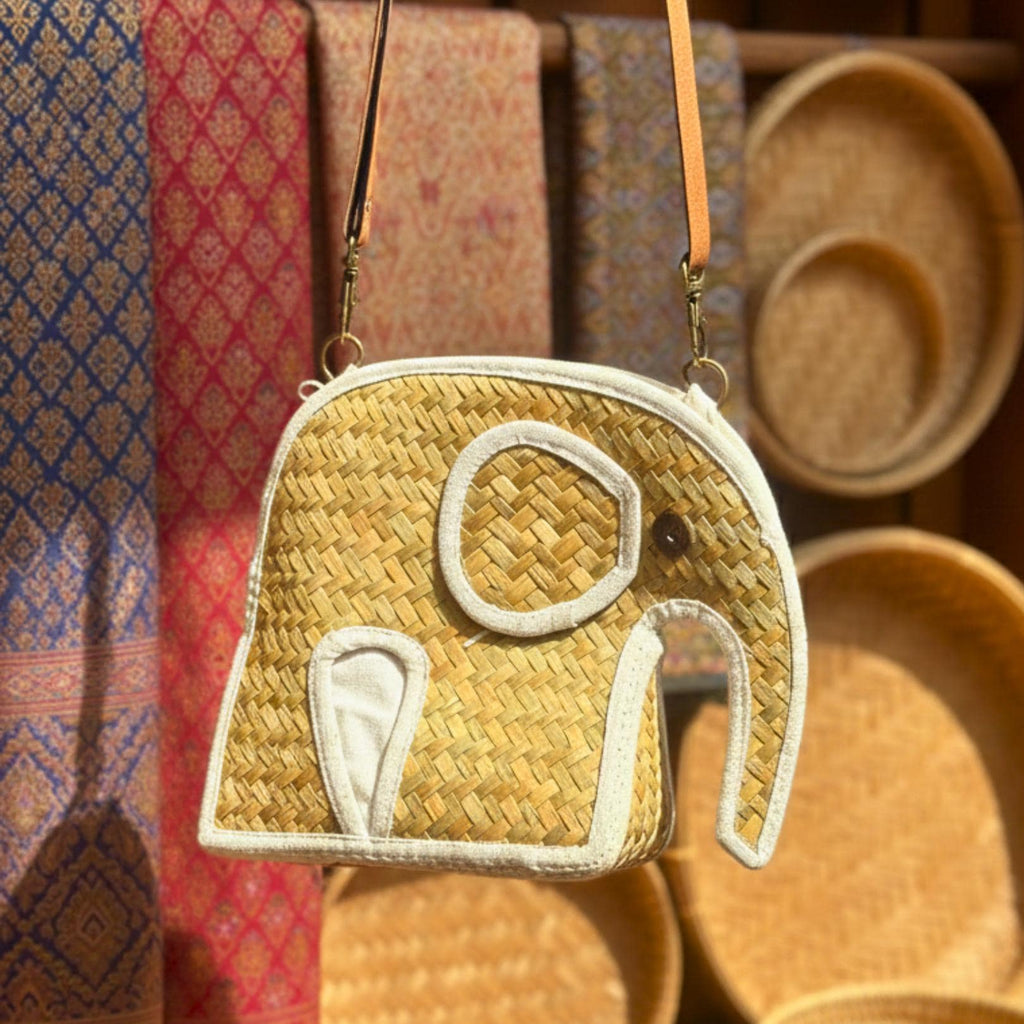 Hand Woven Elephant Rattan Shoulder Bag: Charming Animal Motif Purse