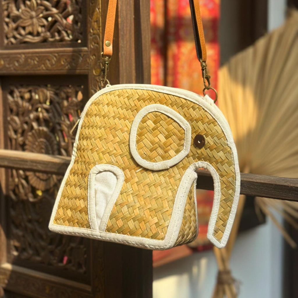 Hand Woven Elephant Rattan Shoulder Bag: Charming Animal Motif Purse