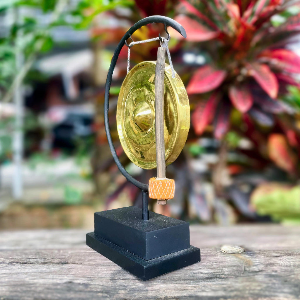 Minimalist Metal Gong on Stand: Golden Brass Zen Decor