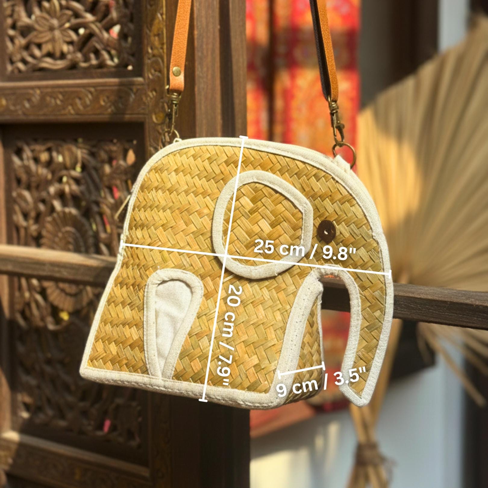 Hand Woven Elephant Rattan Shoulder Bag: Charming Animal Motif Purse