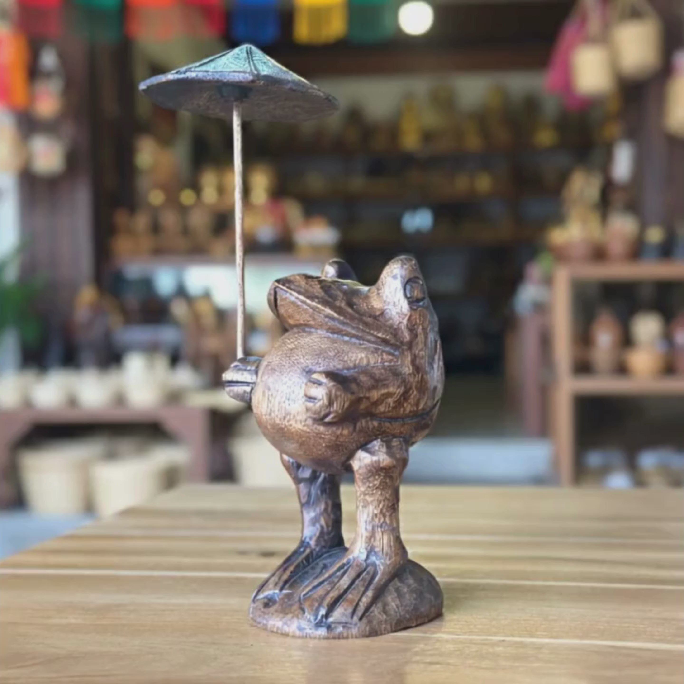 Hand Carved Wooden Frog Figurine: Unique Animal Statue Home Decor